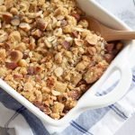 baked spiced apple crumble