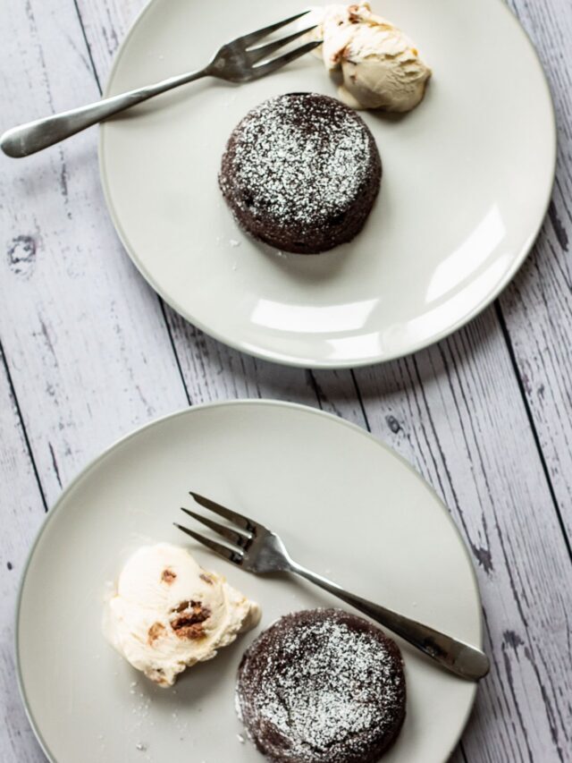 Gooey Chocolate Puds (perfect for Mother's Day)