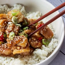 Speedy & Spicy Sesame Chicken - Knife and Soul