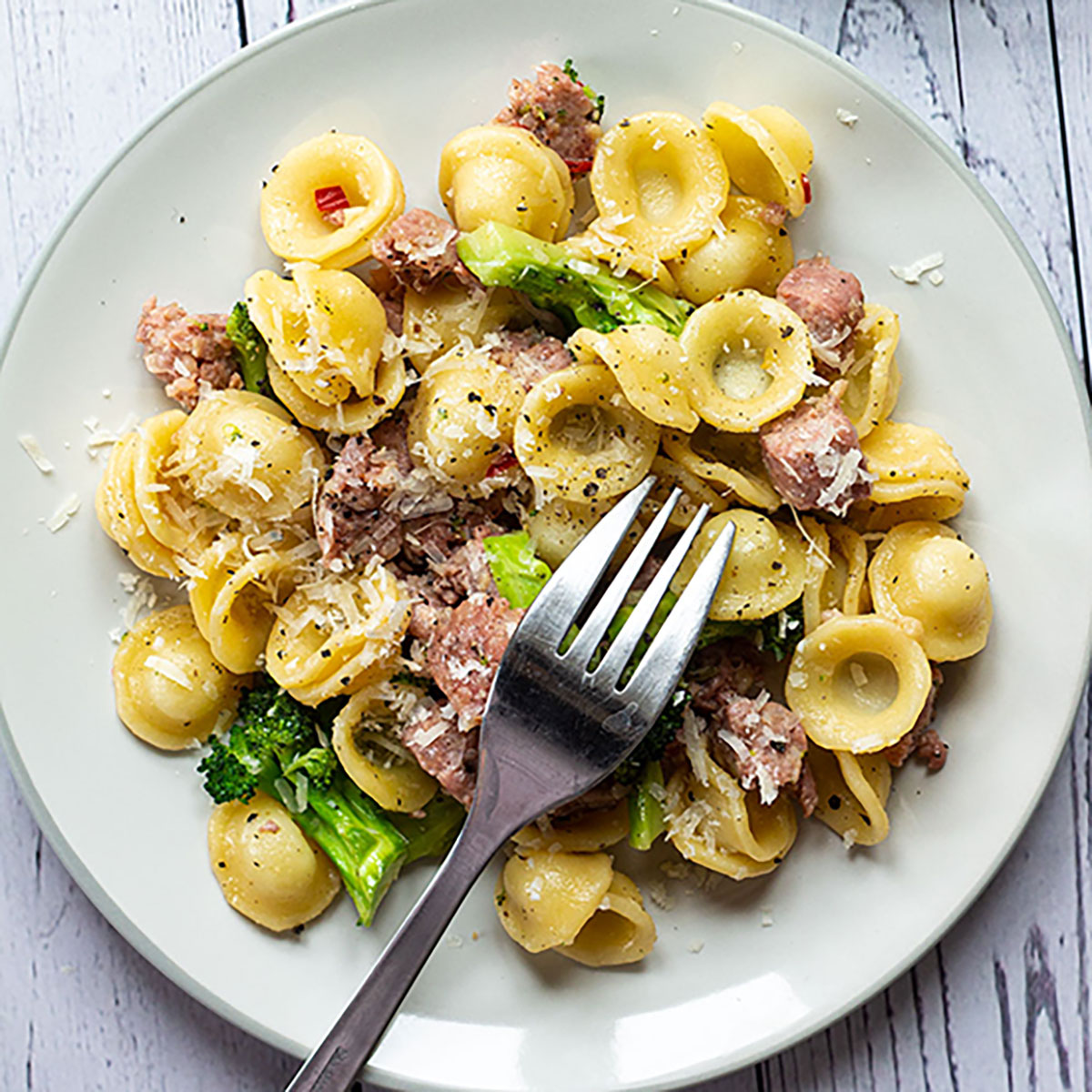 Sausage and Broccoli/Broccolini Pasta - Knife and Soul