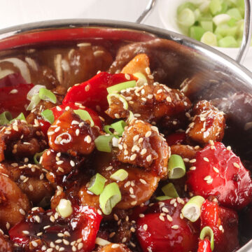 honey chilli chicken ready to be served