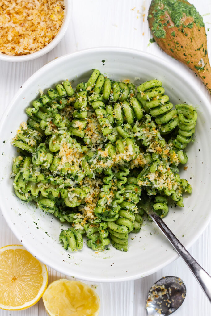 A bowl of Pasta with Spinach Sauce
