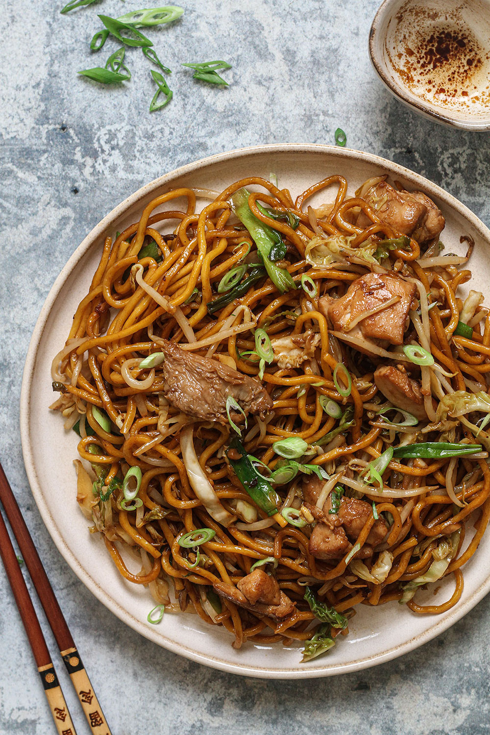 Chicken Chow Mein (One Pot & Better Than Takeaway) - Knife and Soul
