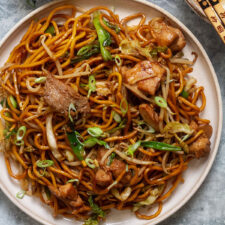 chow mein noodles on a plate