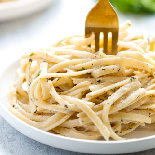 Creamy White Wine Pasta Sauce With Butter and Garlic - Knife and Soul