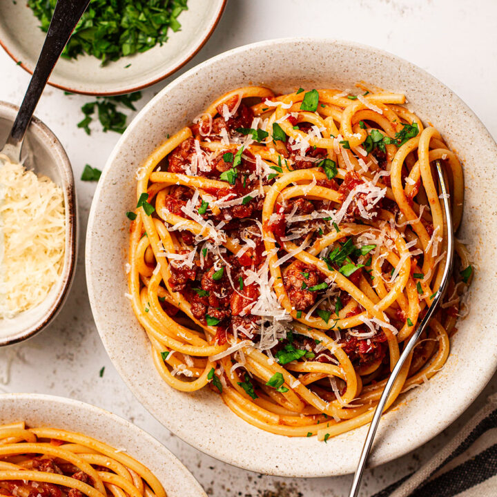 Ground Beef and Red Wine Spaghetti Meat Sauce (Bolognese) - Knife and Soul